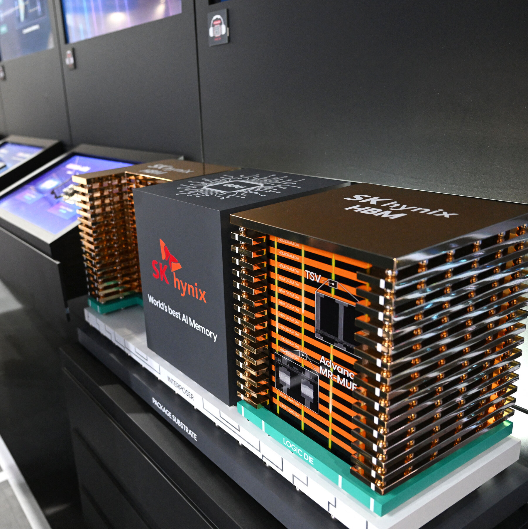 Trump Takes Aim at South Korean Chipmakers’ China Operations