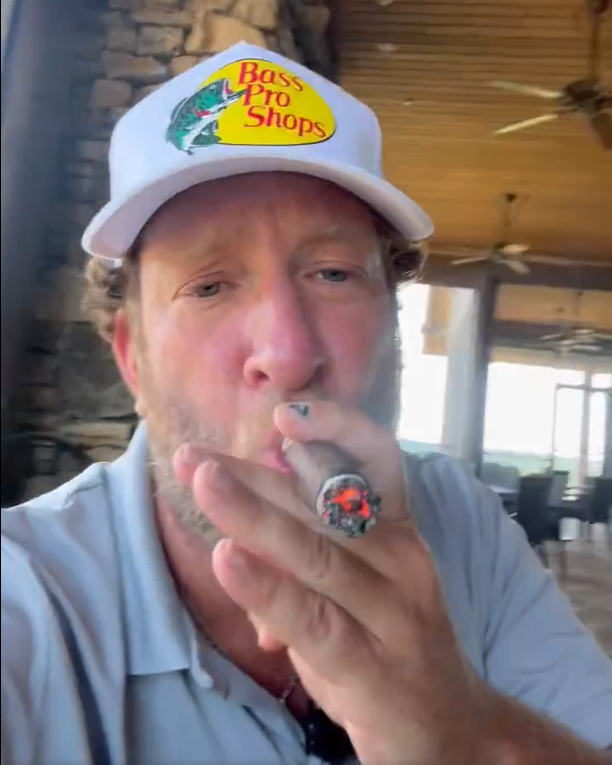 Dave Portnoy laughs off $20 million Michigan sign-stealing fine: ‘Ashtray money, bro’