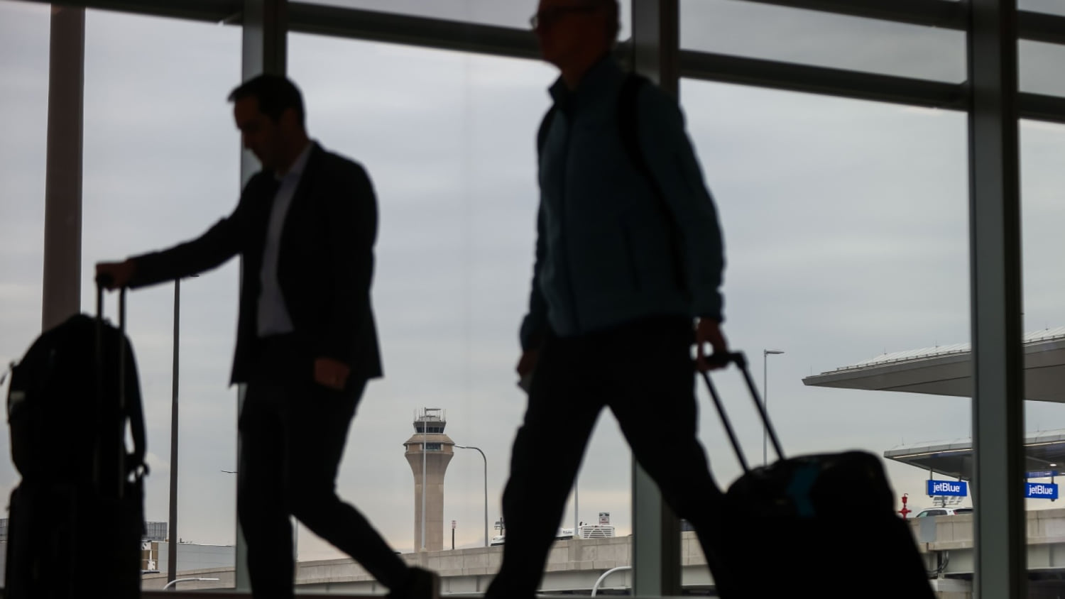 FAA says it will cut 10% of flights at nation’s busiest airports
