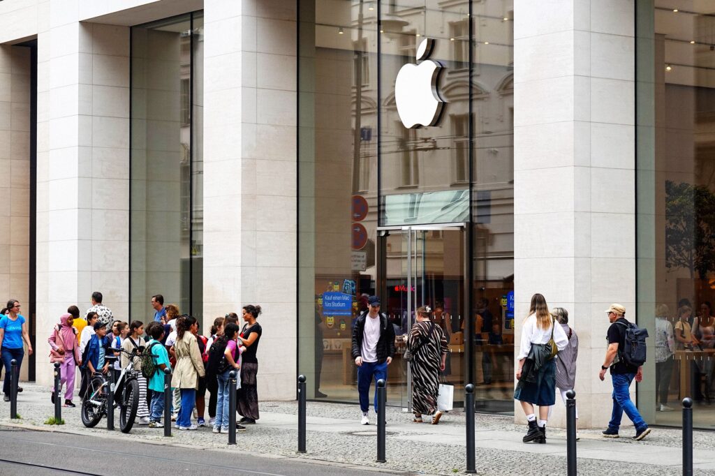 Apple’s App Course Runs $20,000 a Student. Is It Really Worth It?